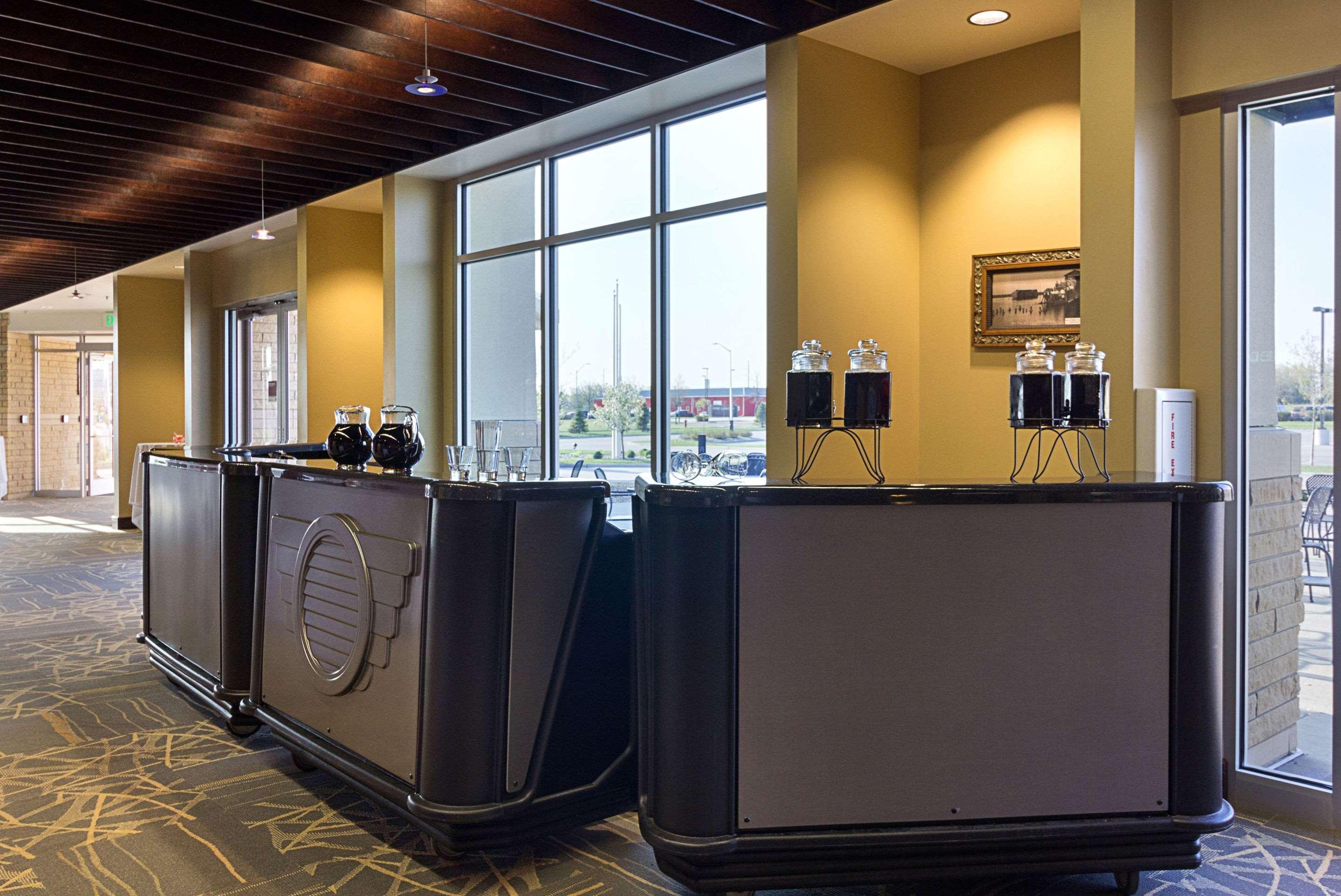 Comfort Suites & Conference Center Worthington Exterior foto