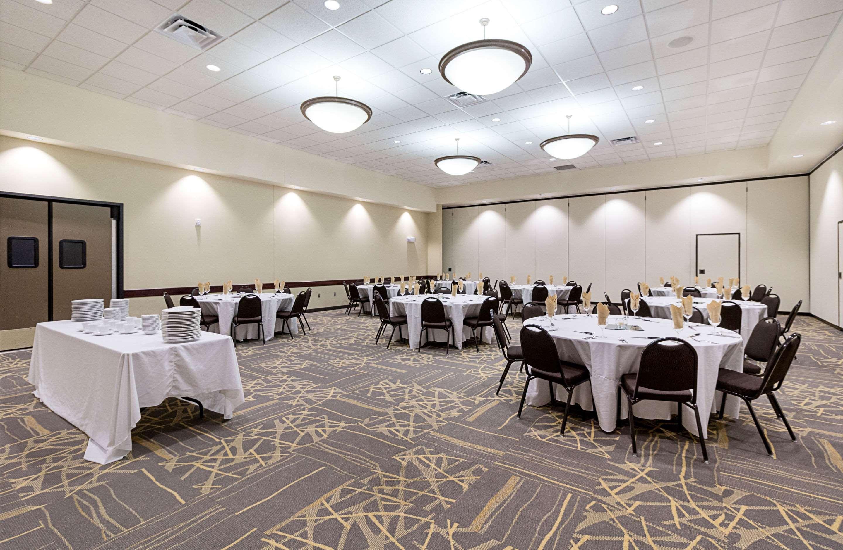 Comfort Suites & Conference Center Worthington Exterior foto